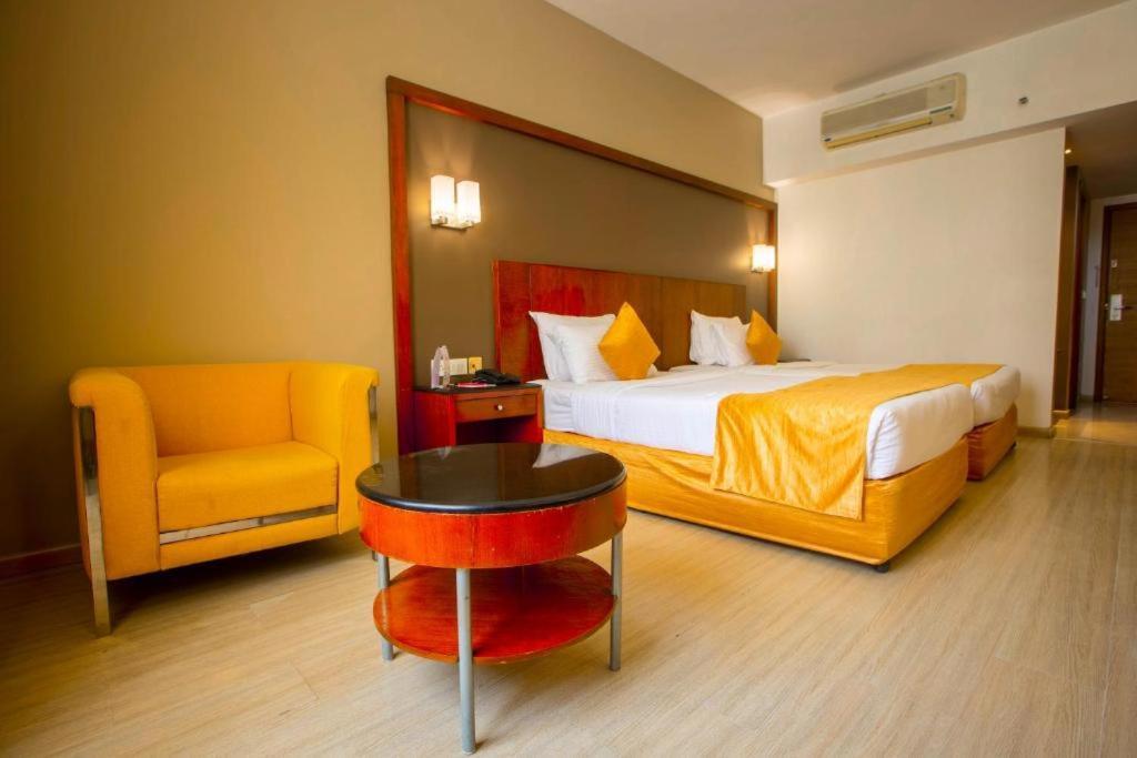 Evoma Hotel Bangalore Exterior foto