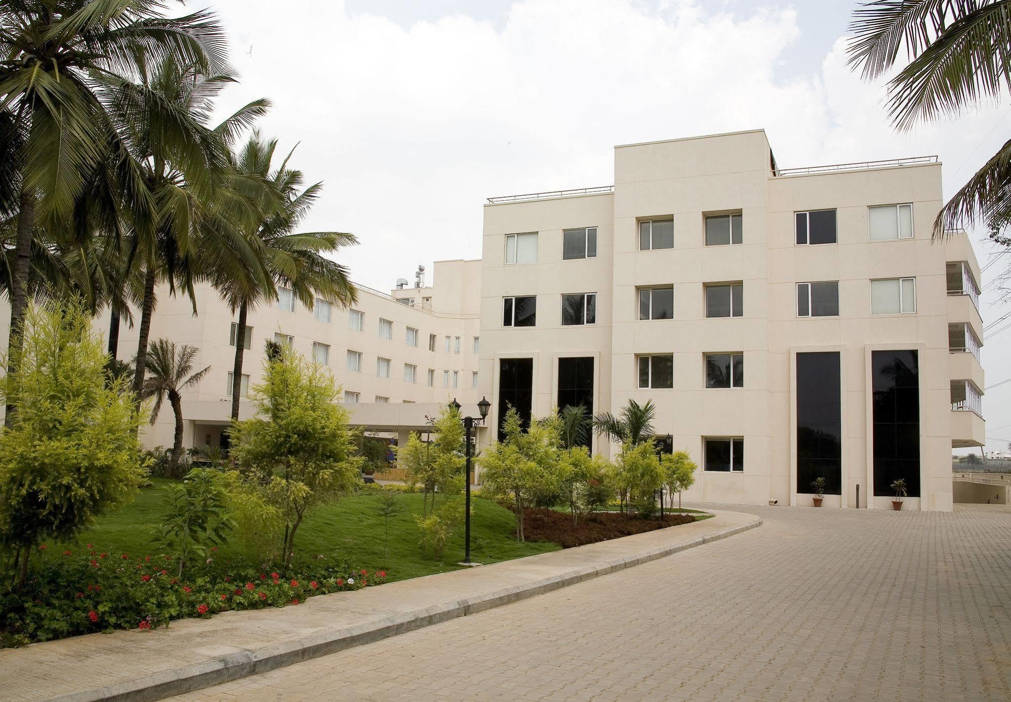 Evoma Hotel Bangalore Exterior foto